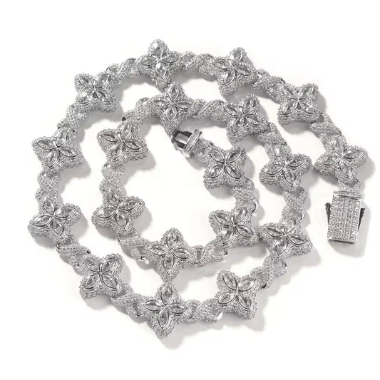 Clover Puff Necklace
